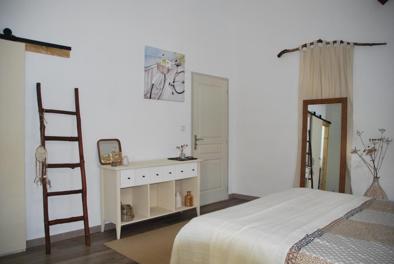 Chambres D'Hotes Maison Balady Bellenaves Exterior photo